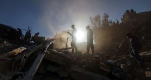 Γάζα: Το Ισραήλ εγκρίνει την ανθρωπιστική βοήθεια μέσω του περάσματος…