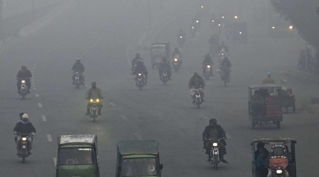 Το Πακιστάν χρησιμοποιεί τεχνητή βροχή για να καταπολεμήσει την τοξική αιθαλομίχλη