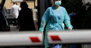 Συναγερμός για την αύξηση κρουσμάτων Covid-19 και το «κοκτέιλ» γρίπης…