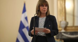 Μήνυμα της ΠτΔ στους απόδημους Έλληνες: Στους δύσκολους καιρούς μας…