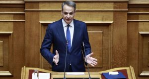 Βουλή – Μητσοτάκης: Θα ακυρώνεται κάθε συμβόλαιο αγοραπωλησίας ακινήτων που…