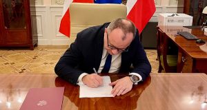 Πολωνία: Ο υπουργός Δικαιοσύνης υπέβαλε αίτημα στον πρωθυπουργό για ένταξη…
