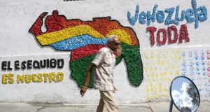 Κλιμακώνεται η ένταση μεταξύ Βενεζουέλας και Γουιάνας με το βλέμμα…