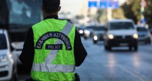 Αγρίνιο: Συνελήφθη οδηγός αυτοκινήτου χωρίς δίπλωμα οδήγησης