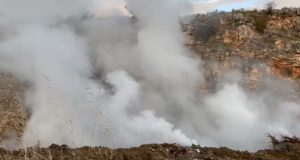 Καίει για δεύτερη μέρα φωτιά σε νταμάρι στην Αμφιλοχία –…