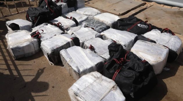Στην κατάσχεση 690 κιλών κοκαΐνης προχώρησε το Πολεμικό Ναυτικό της Σενεγάλης