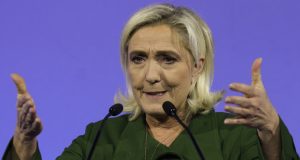 Γαλλία: Η Μαρίν Λεπέν θα δικαστεί, μαζί με άλλους 27,…