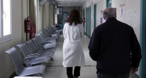 epathe-egkefaliko-sti-vonitsa-diakomistike-preveza-kai-apo-ekei-sto-nosokomeio-tis-nikaias