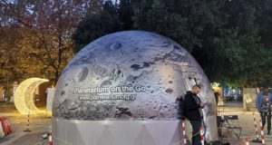 Αγρίνιο: Εντυπωσιάζει το φορητό Πλανητάριο στην Πλατεία Παναγοπούλου (Video –…