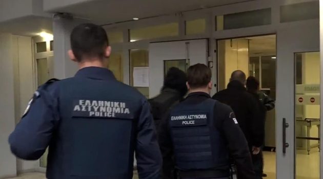 Απολογούνται οι δύο Ρομά για τον θανάσιμο τραυματισμό του αστυνομικού στον Ασπρόπυργο