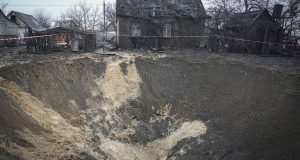 Πόλεμος στην Ουκρανία: Οι αντιμαχόμενες πλευρές ανακοίνωσαν καταρρίψεις πυραύλων και…