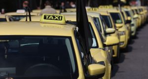 Χωρίς ταξί σήμερα και αύριο η Αττική: Αντιδρούν στο φορολογικό…