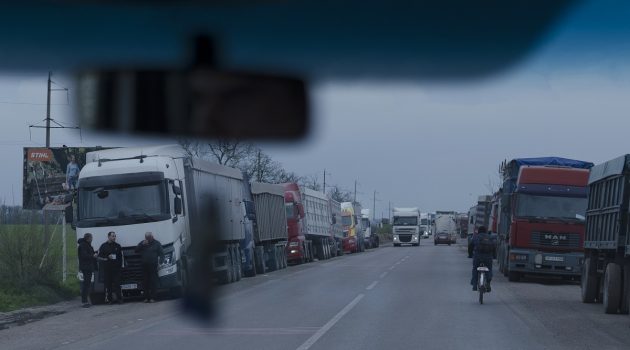  Ουκρανία: Τα σύνορα με την Πολωνία πέρασαν 30 φορτηγά κενά φορτίου