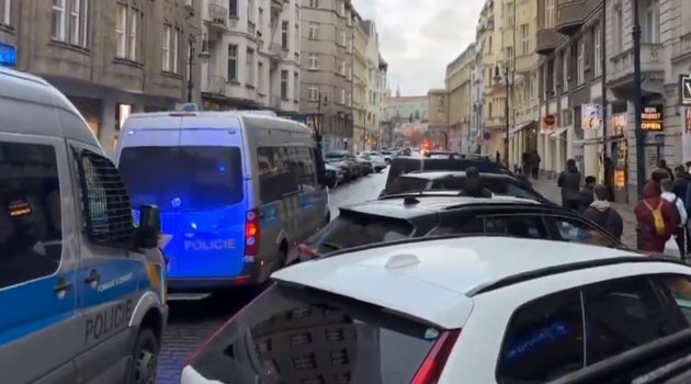 Μακελειό σε πανεπιστήμιο στην Πράγα: Τουλάχιστον 11 νεκροί και 24 τραυματίες
