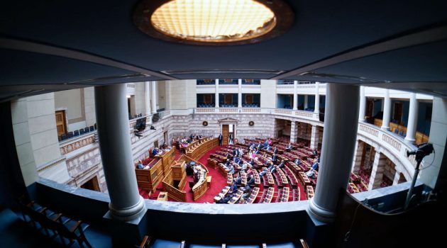 Βουλή: Ψηφίστηκε κατά πλειοψηφία το νομοσχέδιο «Αναδιάρθρωση Πολιτικής Προστασίας»