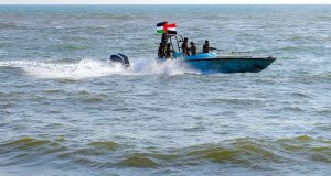 Οι Χούθι υπόσχονται «ασφαλή διέλευση» από την Ερυθρά Θάλασσα στα…