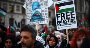 Λονδίνο: Καταγγελία στη Σκότλαντ Γιάρντ για γενοκτονία στη Γάζα και…