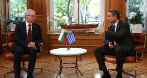 Συνάντηση Κ. Μητσοτάκη με τον πρωθυπουργό της Βουλγαρίας Nikolai Denkovο…