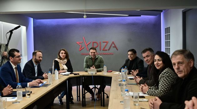 Συνάντηση Στ. Κασσελάκη με εκπροσώπους της αλβανικής κοινότητας: Σοβαρά τα ζητήματα με την άδεια παραμονής