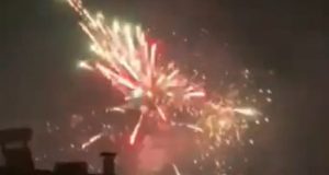 Αγρίνιο: Με πυροτεχνήματα η υποδοχή του νέου έτους (Video)