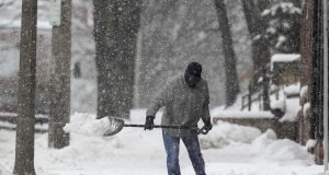 Επικίνδυνα καιρικά φαινόμενα στις ΗΠΑ – Χιονοθύελλα στις μεσοδυτικές πολιτείες…