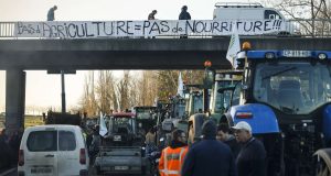 Γαλλία: Μέτρα για τον αγροτικό τομέα ανακοίνωσε ο πρωθυπουργός Ατάλ…