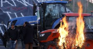 Γαλλία: 15.000 αστυνομικοί παρατάσσονται για να εμποδίσουν την «πολιορκία του…