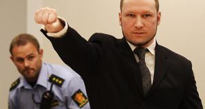 Νορβηγία: Να τερματιστεί η απομόνωσή του ζητά ο ακροδεξιός μακελάρης…