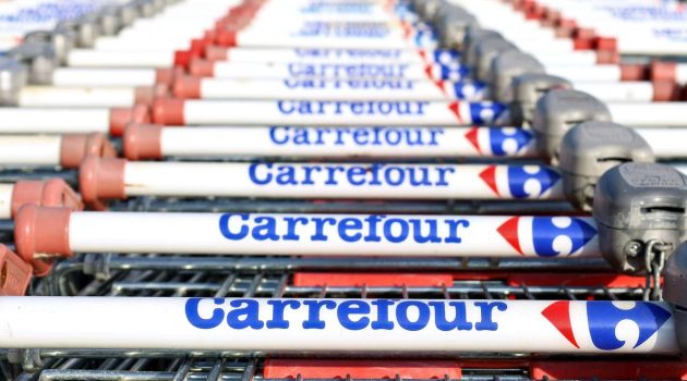 Carrefour: «Κόκκινη κάρτα» σε προϊόντα τροφίμων και ποτών με μεγάλες αυξήσεις τιμών