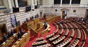Βουλή: Ενός λεπτού στην Ολομέλεια για τα θύματα του Ολοκαυτώματος
