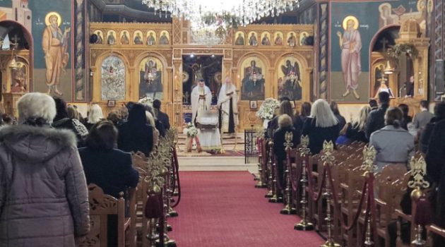 Αγρίνιο: Πλήθος κόσμος στον Ι.Ν. Αγίου Δημητρίου – Το τελευταίο «αντίο» στη Μαίρη Χρυσικοπούλου (Photos)