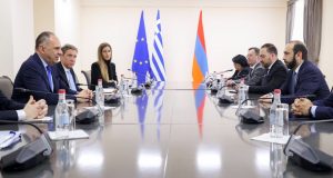 Επίσημη επίσκεψη Γεραπετρίτη στην Αρμενία – Στήριξη της Ελλάδας σε…