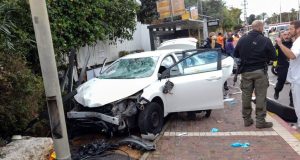 Τελ Αβίβ: Αυτοκίνητο έπεσε σε πλήθος και άγνωστος μαχαίρωσε πολίτες…