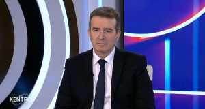 63-grafeia-endooikogeneiakis-vias-apo-to-telos-tou-mina-se-olokliri-ti-chora