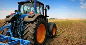 «Ζεσταίνουν» τις μηχανές τους οι αγρότες – Ετοιμάζονται για μπλόκα…