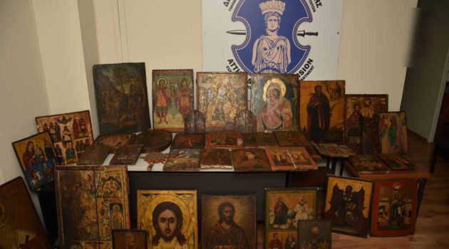 Δύο συλλήψεις για κλοπή αρχαιοτήτων – Κατασχέθηκαν 56 εκκλησιαστικές εικόνες