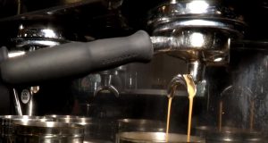 Τι αλλάζει με τον ΦΠΑ σε καφέ και εστίαση –…