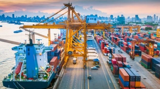 Μειώνονται εξαγωγές και εισαγωγές – Στα 28,1 δισ. ευρώ περιορίστηκε το εμπορικό έλλειμμα στο 11μηνο 2023