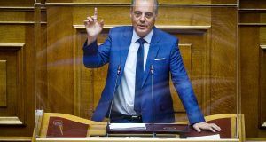 o-kyriakos-velopoulos-apo-ti-vouli-anagki-odikis-syndesis-agriniou-karpenisiou