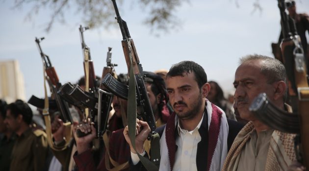 El País: Η ΕΕ προτείνει ειδική αποστολή για περιπολία στην Ερυθρά Θάλασσα λόγω των επιθέσεων από Χούθι στην Υεμένη