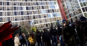 Νάπολη: Δέκα τραυματίες έξω από τα γραφεία της Rai, σε…