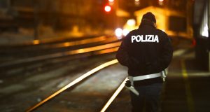 Ιταλία: Αστυνομικός δολοφόνησε την αδελφή και τη μητέρα της πρώην…