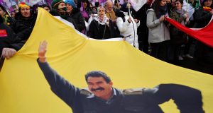 Κολωνία: Διαδήλωση Κούρδων με αίτημα την αποφυλάκιση του Αμπντουλάχ Οτσαλάν