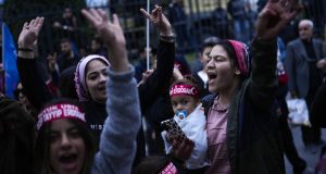 Τουρκία: Ένοπλη επίθεση σε προεκλογική συγκέντρωση υποψηφίου του ΑΚΡ