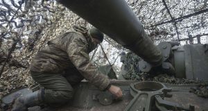 Ουκρανία: Η πιθανή απόλυση του στρατηγού Ζαλούζνι κρατά σε αγωνία…