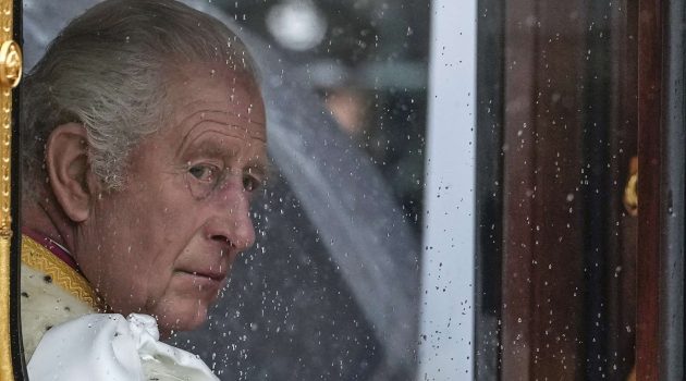 Ο βασιλιάς Κάρολος «συγκινήθηκε μέχρι δακρύων» από τα μηνύματα συμπαράστασης που έλαβε όταν έγινε γνωστή η ασθένειά του