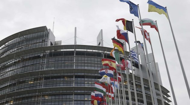 Ευρωπαϊκό Κοινοβούλιο: Καταδικάζει τις προσπάθειες της Ρωσίας να υπονομεύσει την ευρωπαϊκή δημοκρατία