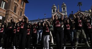 Ιταλία: Χορευτικό flash mob για την εξάλειψη της βίας κατά…