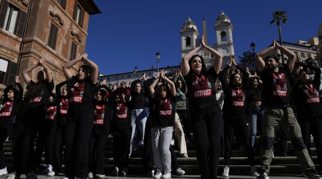 Ιταλία: Χορευτικό flash mob για την εξάλειψη της βίας κατά των γυναικών στη Ρώμη