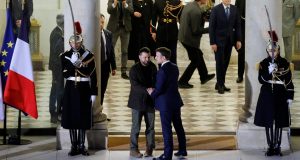 Γαλλία: Μακρόν και Ζελένσκι υπέγραψαν διμερή συμφωνία ασφαλείας και αμυντικής…